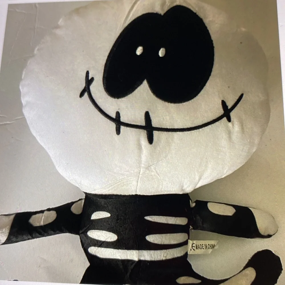 New giant head plush skeleton pillow